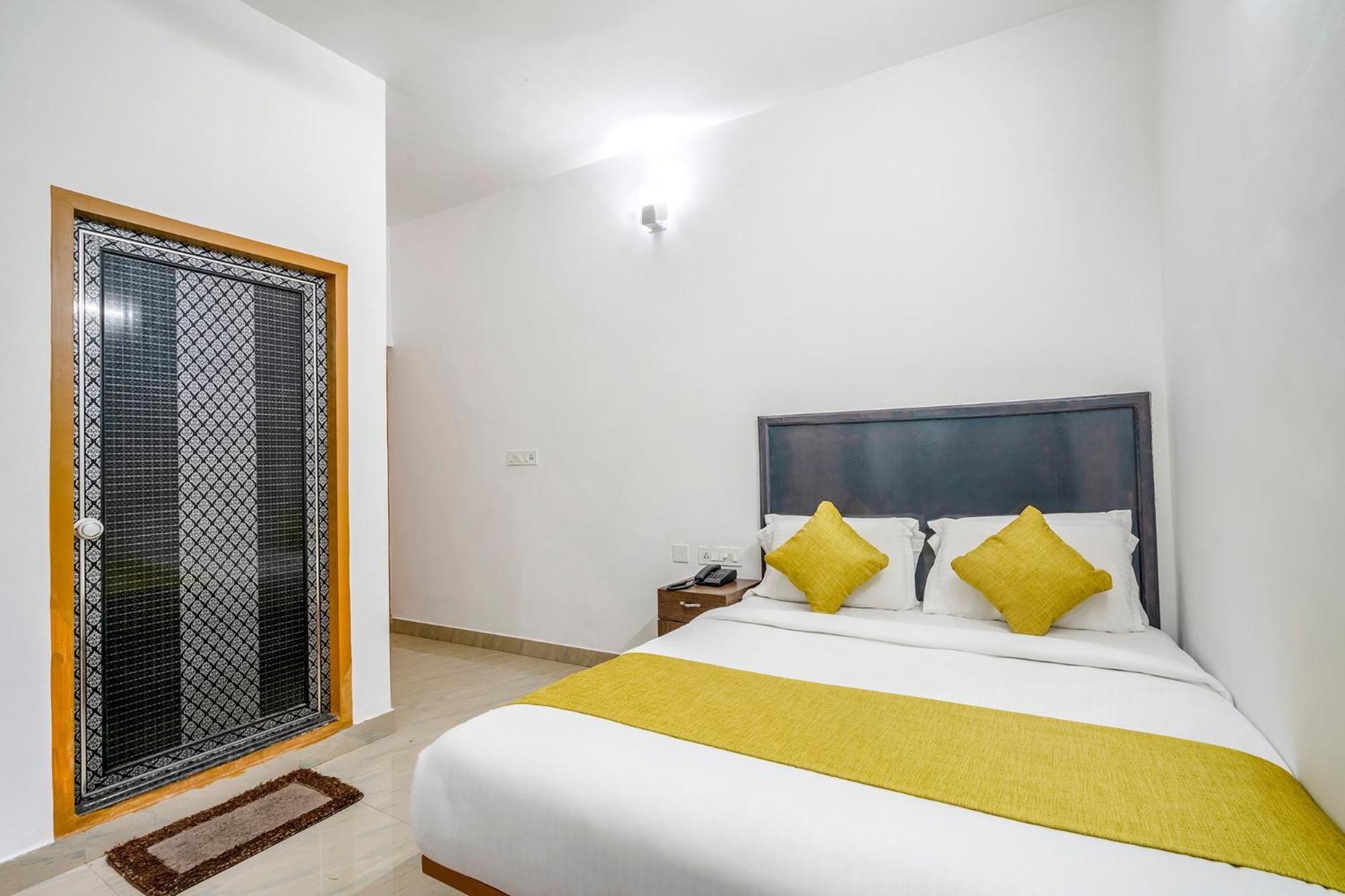 Fabhotel Abrigo Residency Anaviratty Экстерьер фото