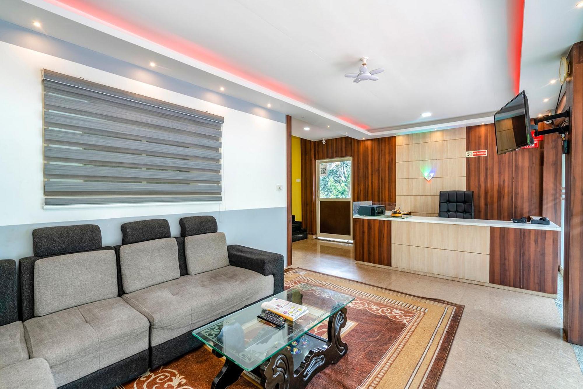 Fabhotel Abrigo Residency Anaviratty Экстерьер фото